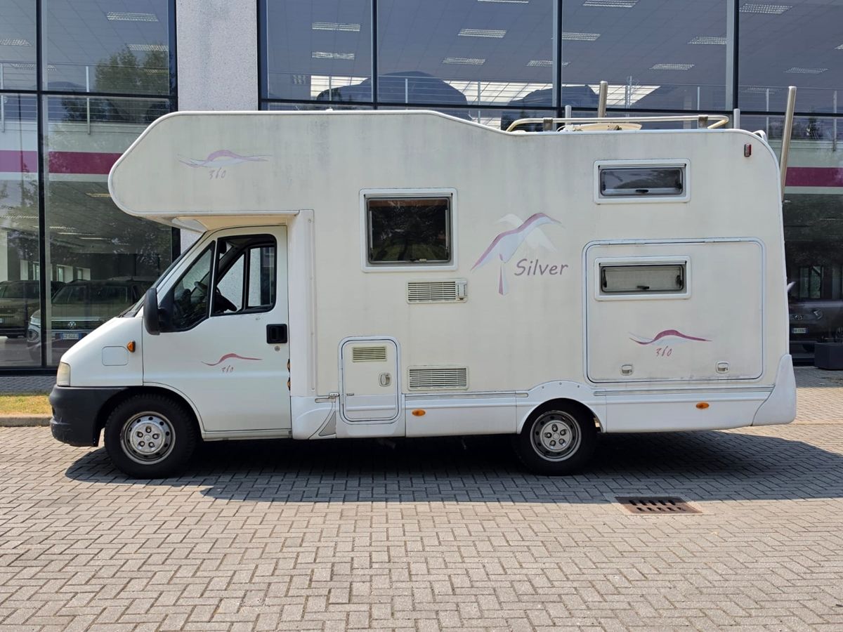 CARAVANS MONCAYO 2.3 JTD SILVER 360 6 Posti