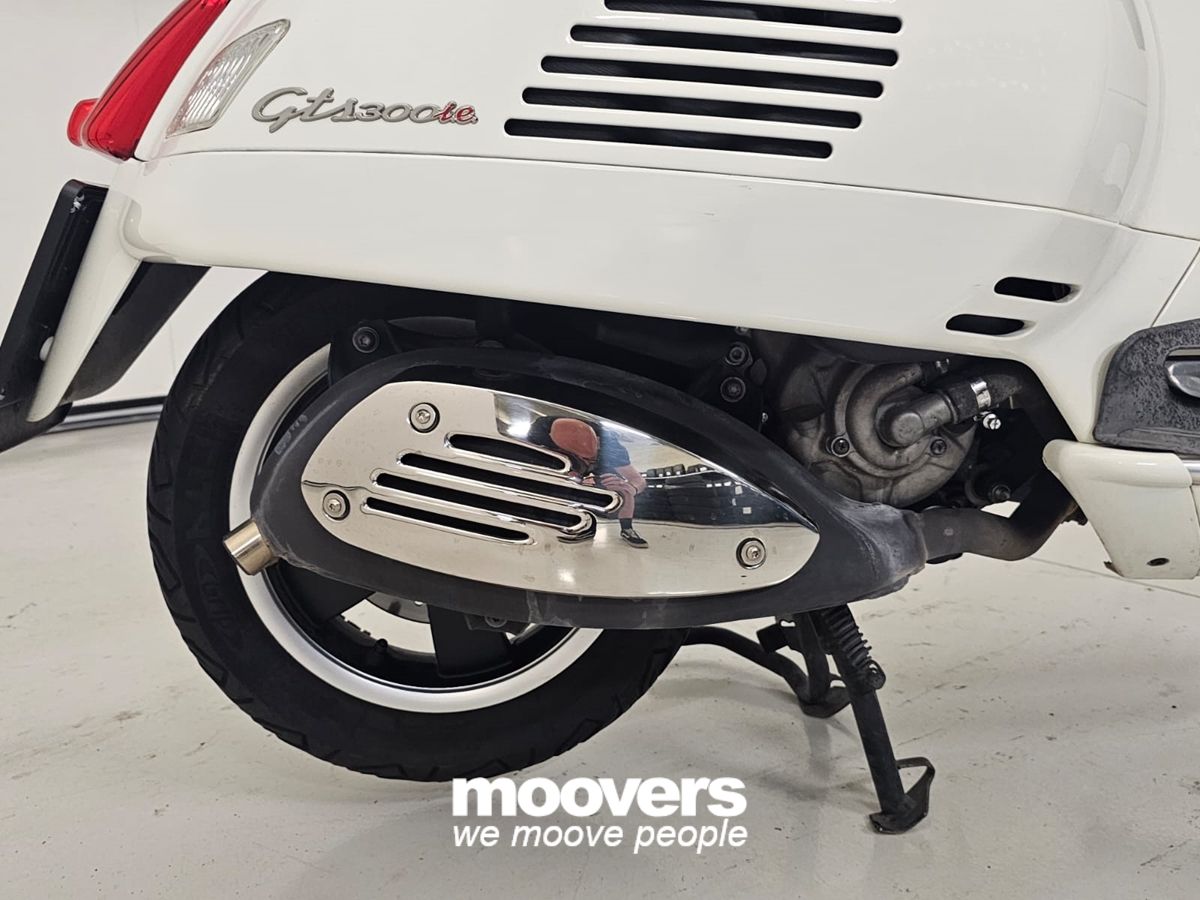 VESPA GTS 300 SUPER
