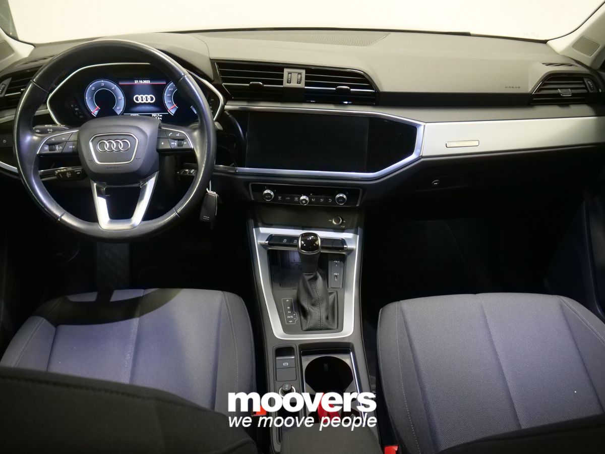 AUDI Q3 35 TDI S tronic Business Advanced