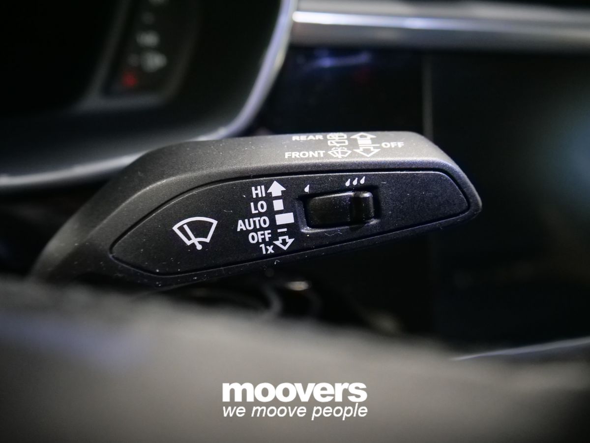 AUDI Q3 35 TDI S tronic Business Advanced