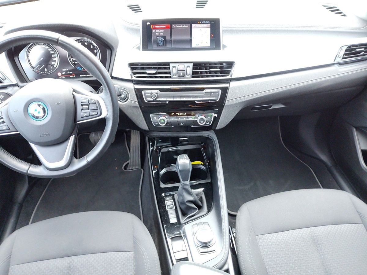 BMW X2 xDrive25e Business-X