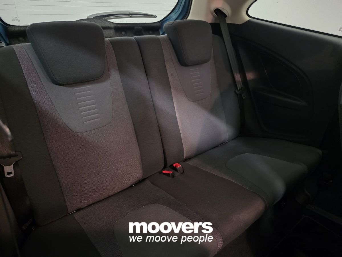 FORD Ka+ 1.2 8V 69CV Titanium