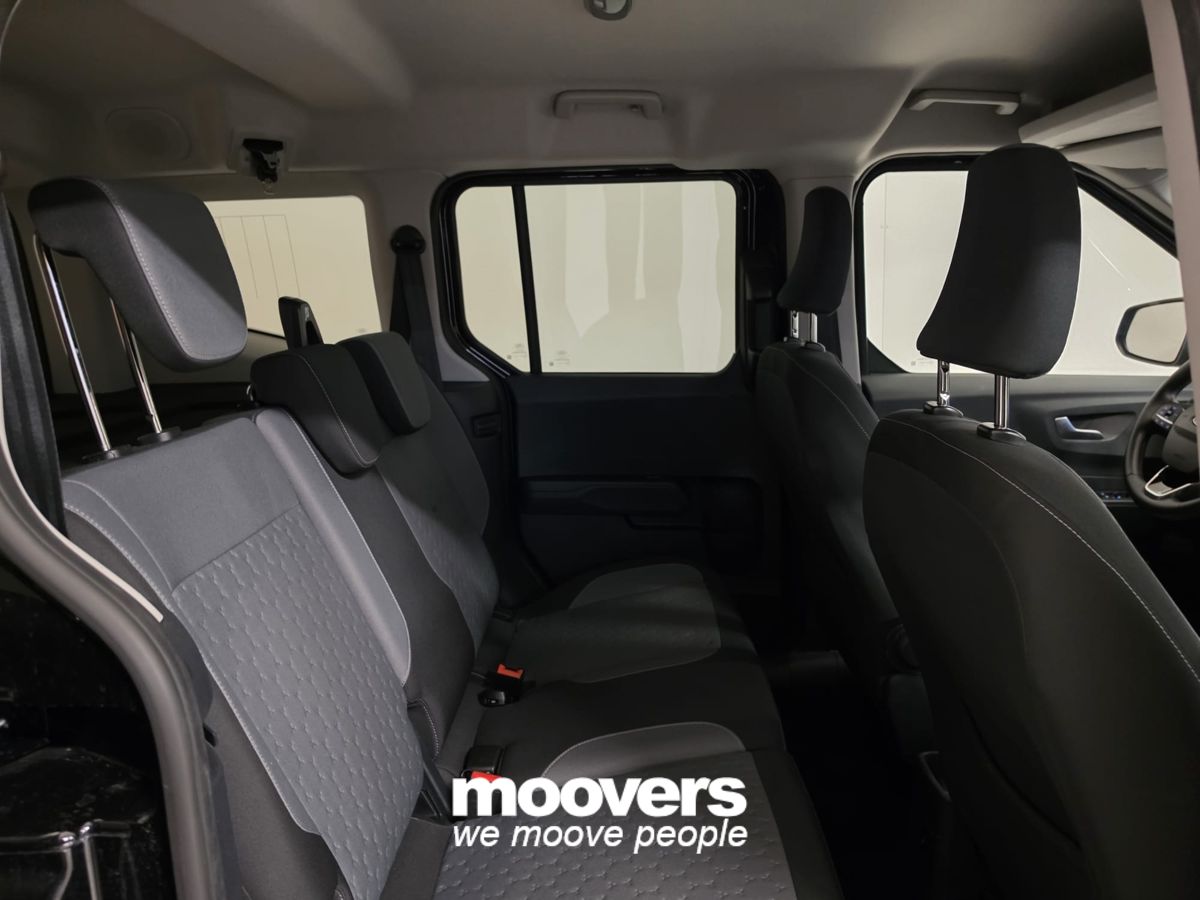 FORD Tourneo Courier 1.0 EcoBoost Titanium (IVA inclusa)