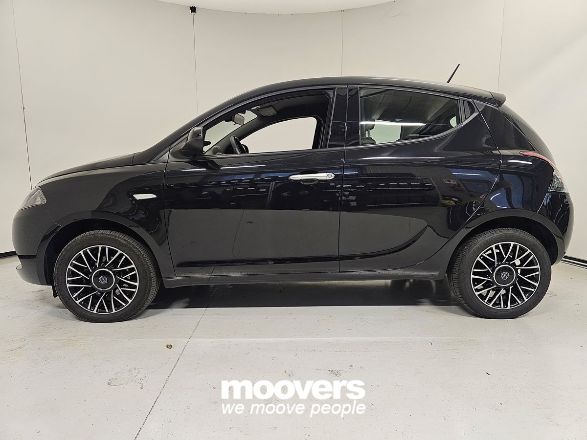 LANCIA Ypsilon 1.0 FireFly 5 porte S&S Hybrid Silver