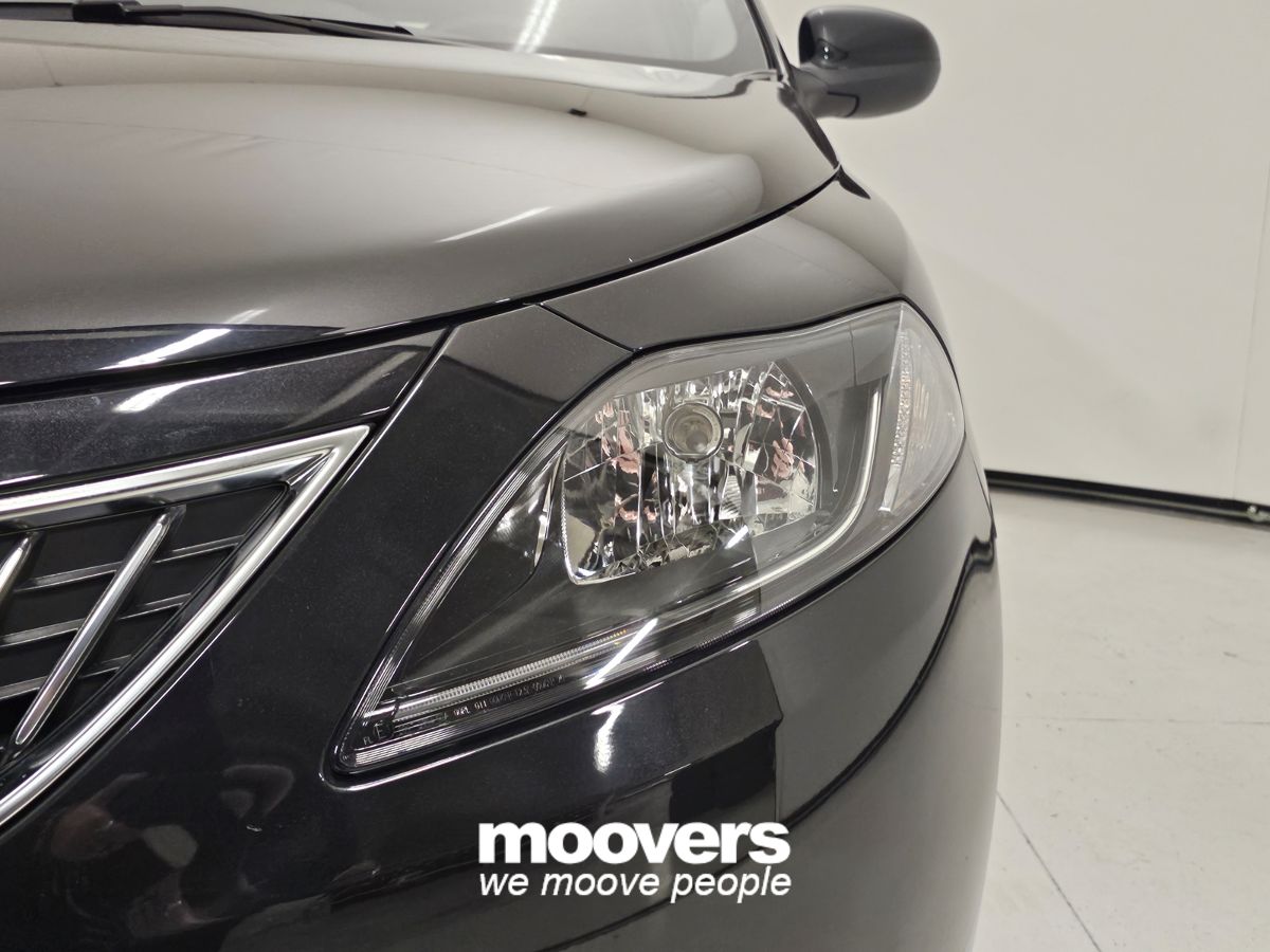 LANCIA Ypsilon 1.0 FireFly 5 porte S&S Hybrid Silver