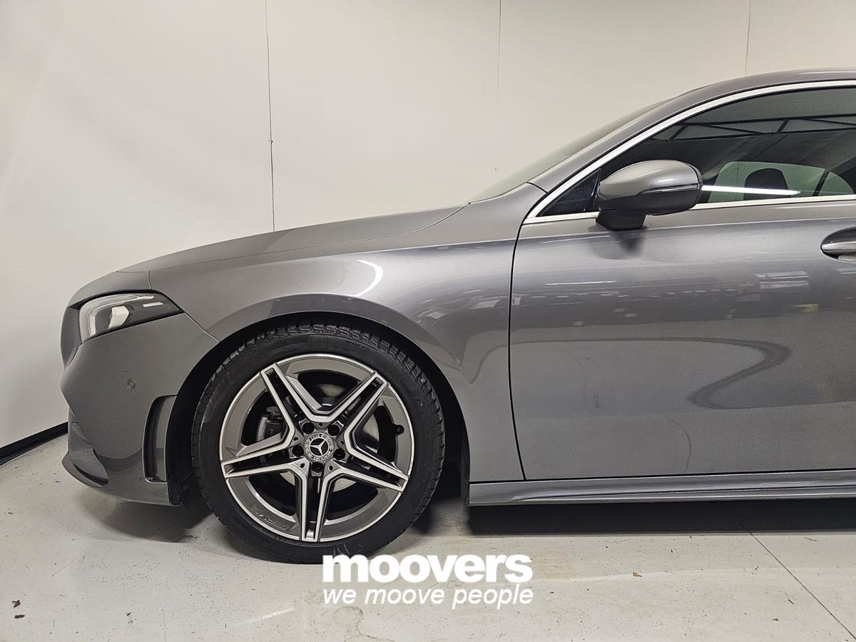 MERCEDES Classe A  180 Automatic Premium AMG Line