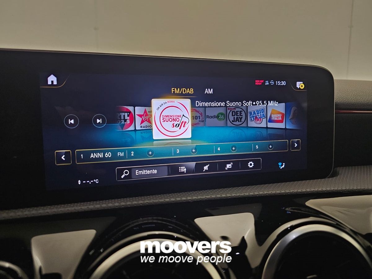 MERCEDES Classe A  180 Automatic Premium AMG Line