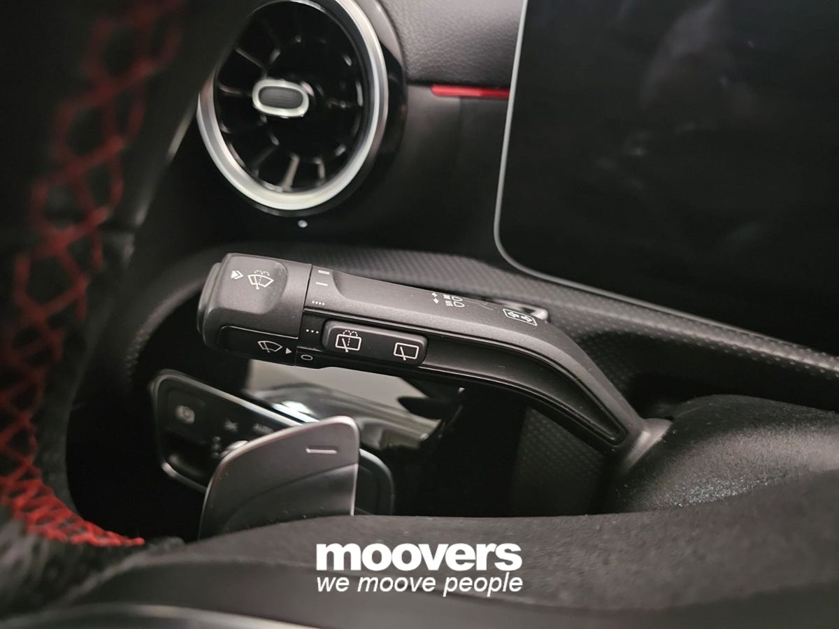 MERCEDES Classe A  180 Automatic Premium AMG Line