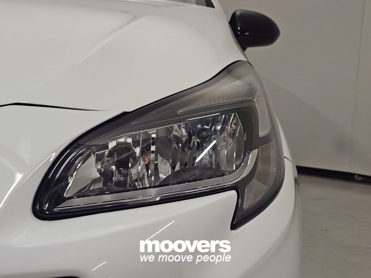 OPEL Corsa 1.2 5 porte b-Color