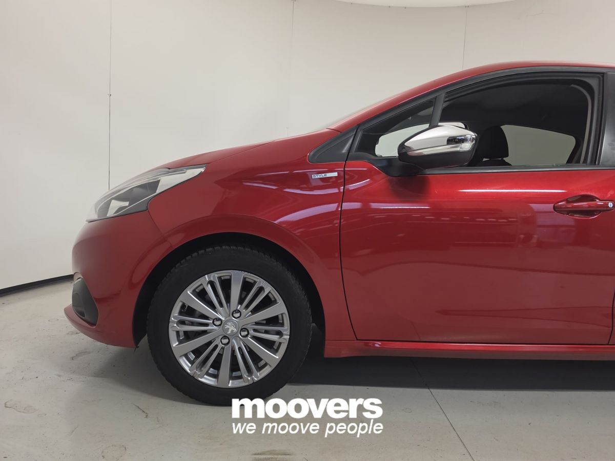 PEUGEOT 208 1° serie PureTech 82 5 porte Style