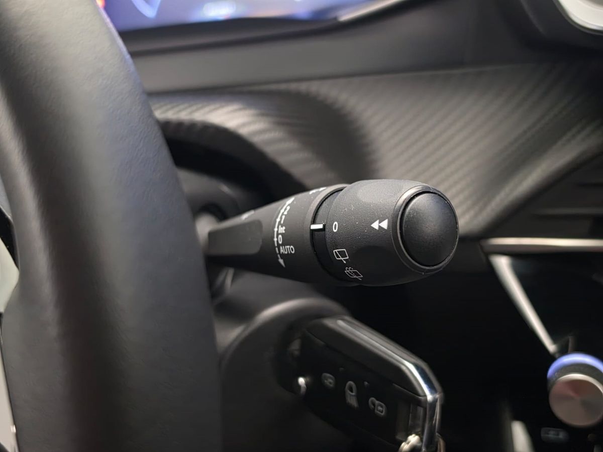 PEUGEOT 208 Hybrid 110 e-DCS6 5 porte Allure + Access Pack