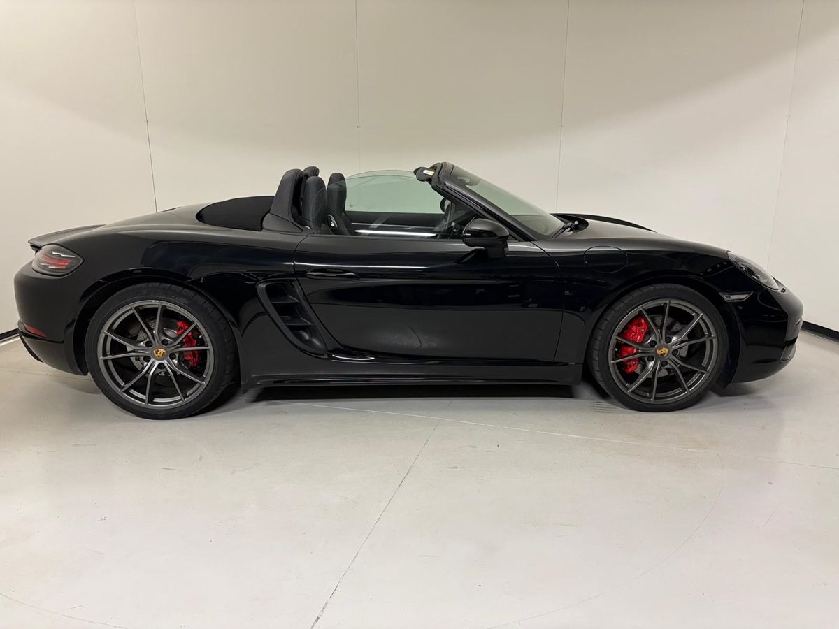Porsche 718 Boxster 2.5 S 