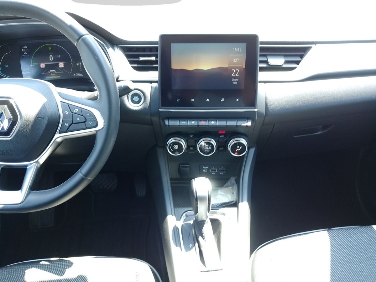 RENAULT Captur Full Hybrid E-Tech 145 CV Business