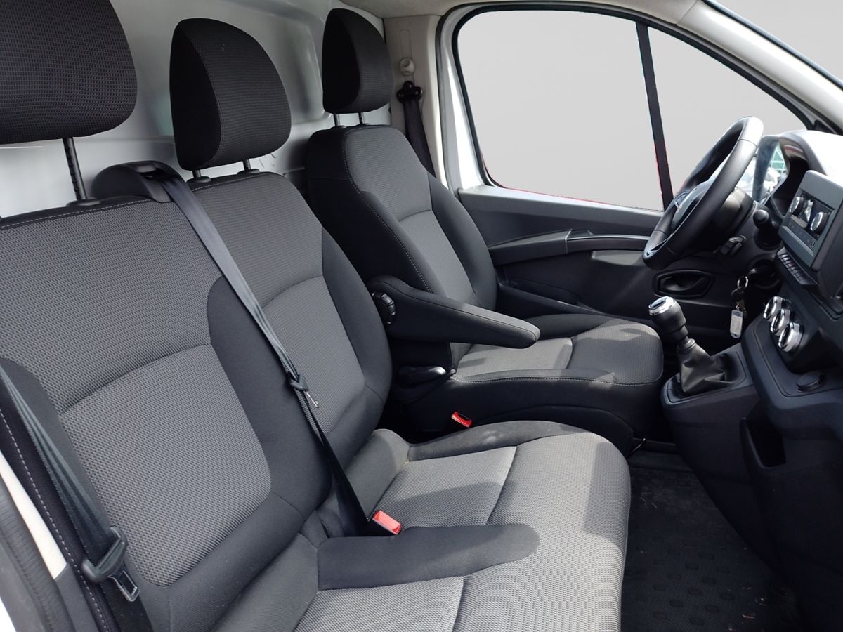RENAULT Trafic T27 2.0 dCi 150CV PC-TN Furgone Start