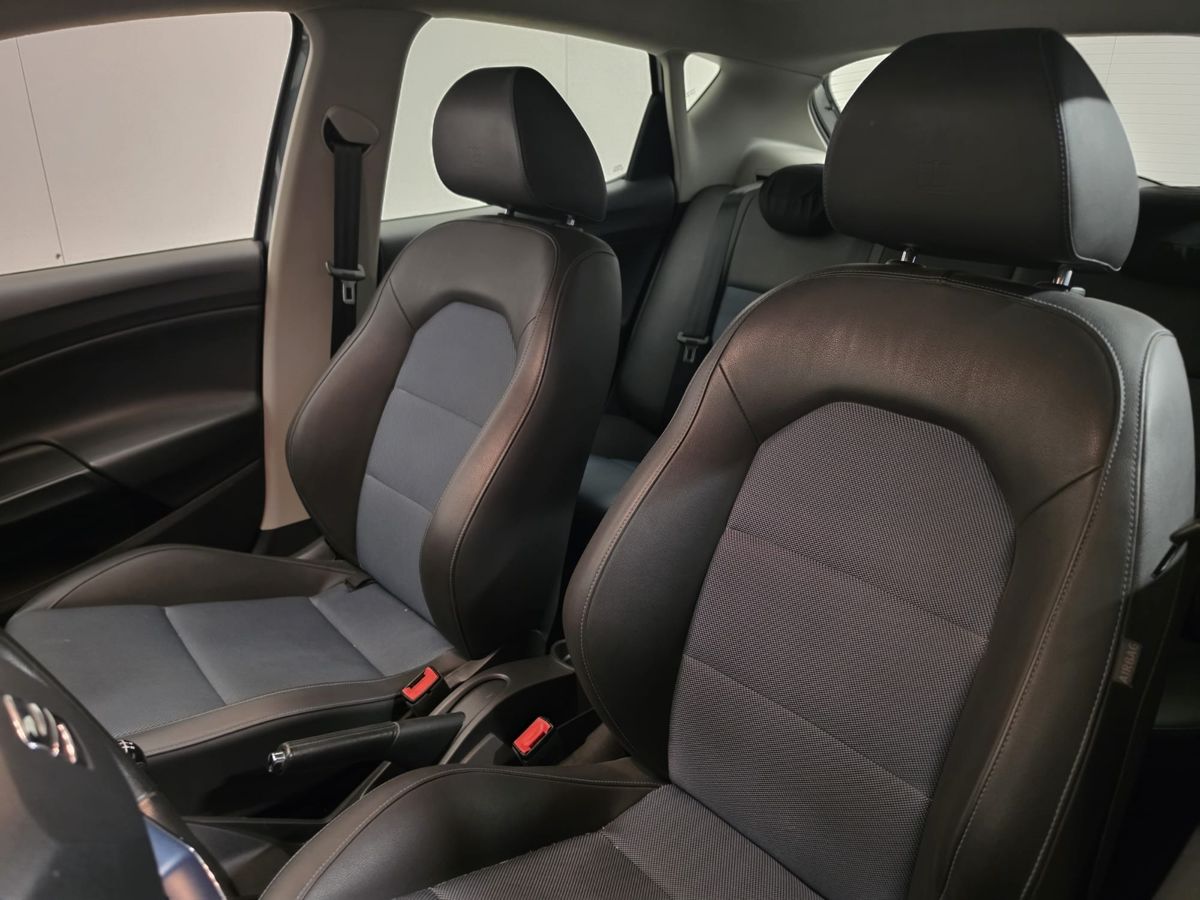 SEAT Ibiza 1.4 TDI 90 CV CR 5p. Connect Grey