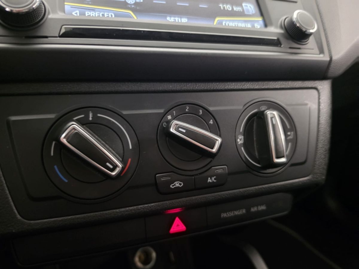 SEAT Ibiza 1.4 TDI 90 CV CR 5p. Connect Grey