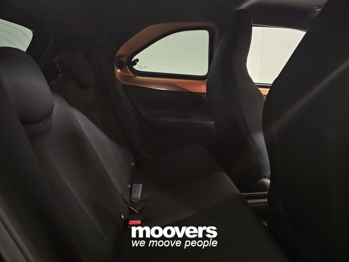 Toyota Aygo X 1.5 Hybrid 115 CV 5 porte Icon 