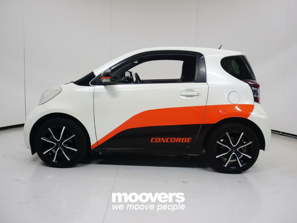 TOYOTA iQ 1.0 CVT Trend *INFOTAINEMENT*