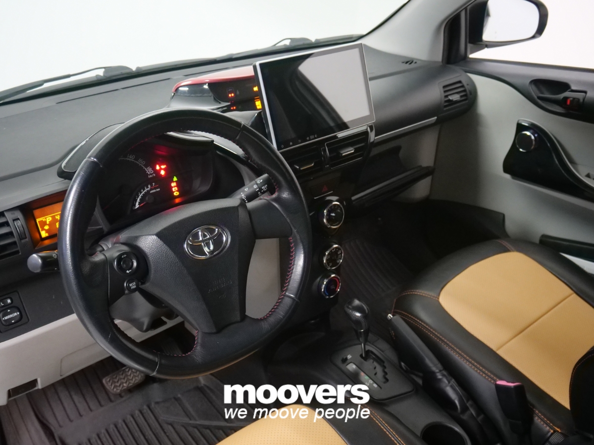 TOYOTA iQ 1.0 CVT Trend *INFOTAINEMENT*