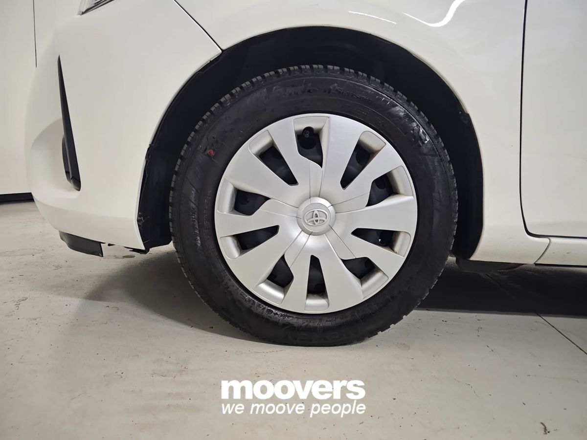 TOYOTA Yaris 1.5 Hybrid 5 porte Active