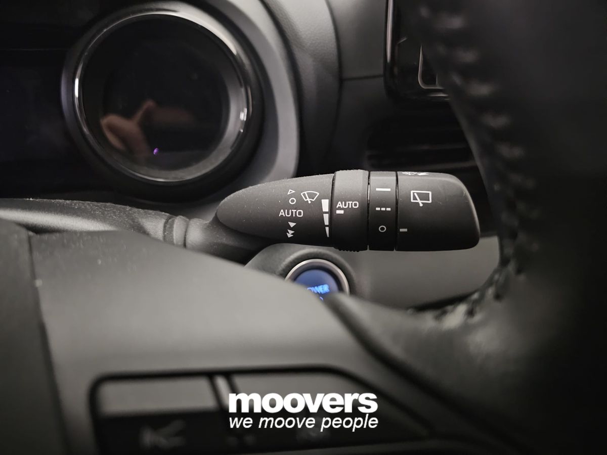 TOYOTA Yaris 1.5 Hybrid 5 porte Style