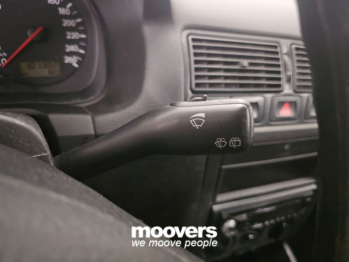 VOLKSWAGEN Golf 1.6 cat 5 porte Highline