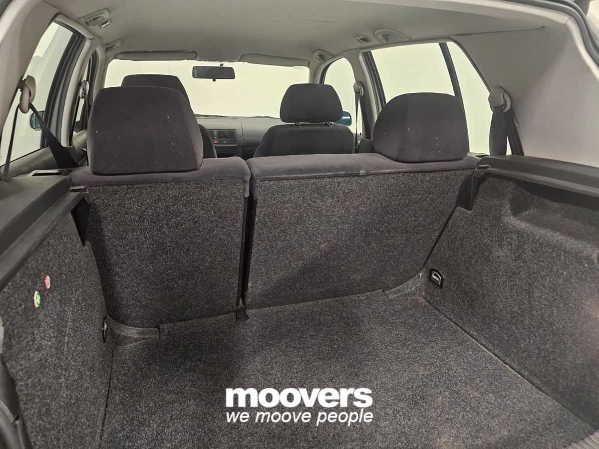 VOLKSWAGEN Golf 1.6 cat 5 porte Highline