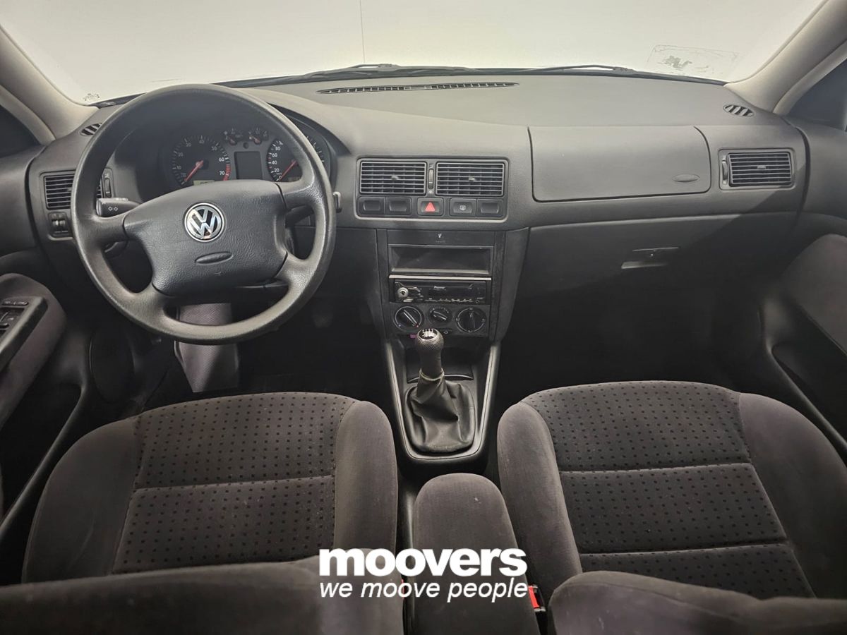 VOLKSWAGEN Golf 1.6 cat 5 porte Highline