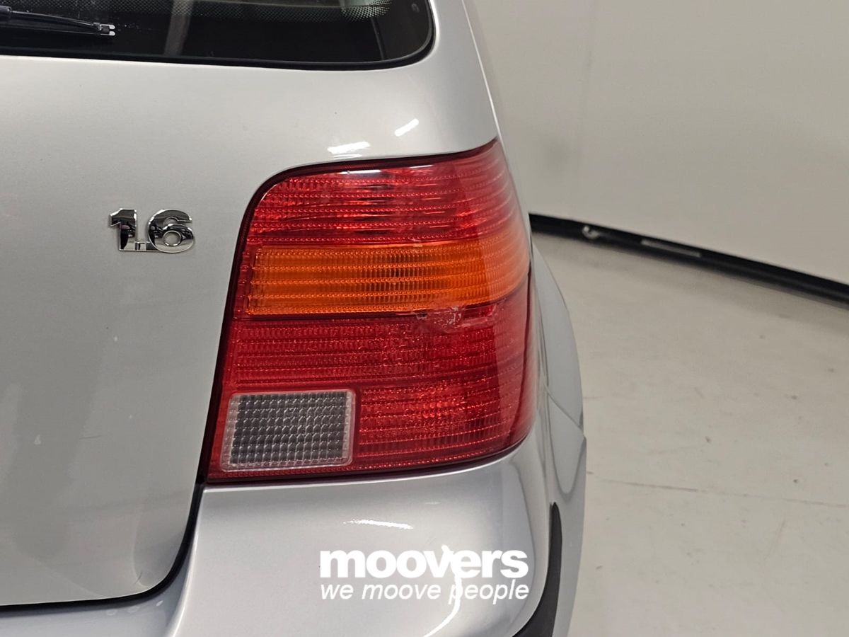 VOLKSWAGEN Golf 1.6 cat 5 porte Highline