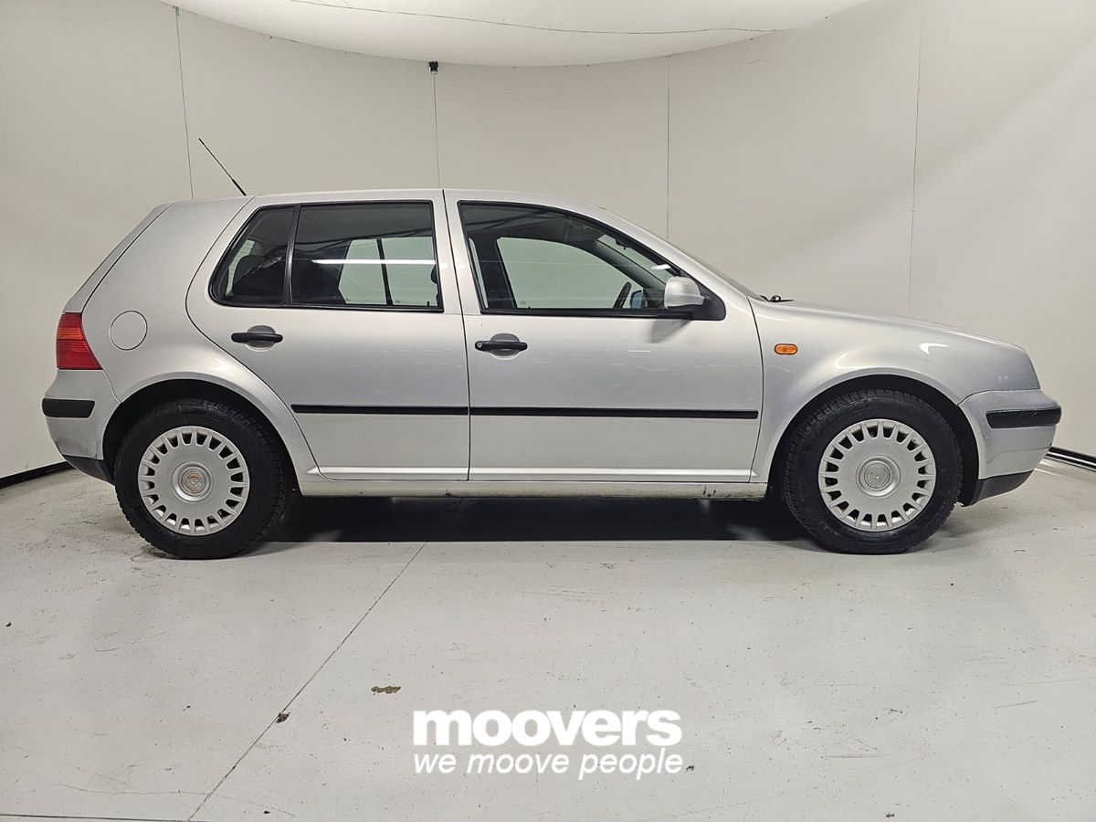 VOLKSWAGEN Golf 1.6 cat 5 porte Highline