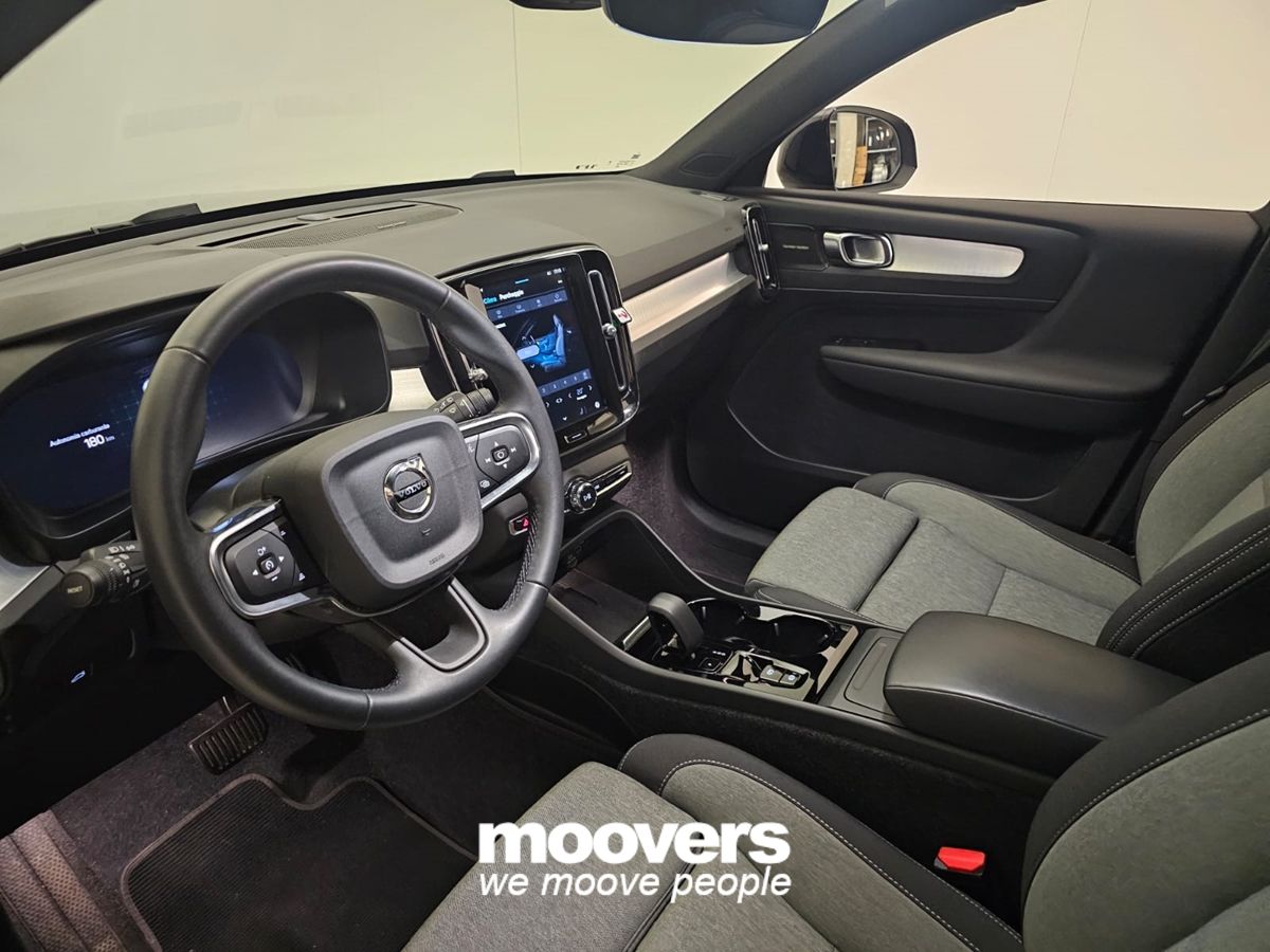 VOLVO XC40 B3 automatico Core