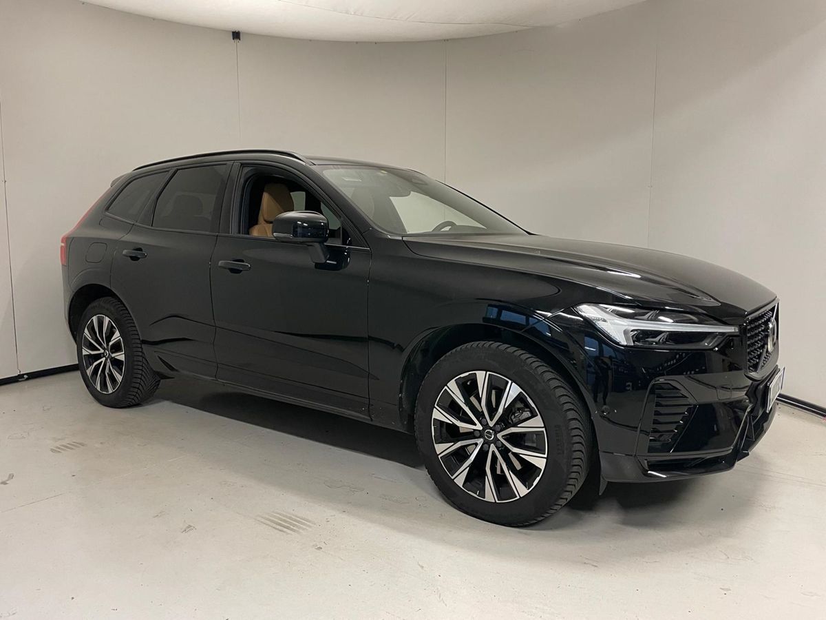 VOLVO XC60 B5 (d) AWD automatico Plus Dark