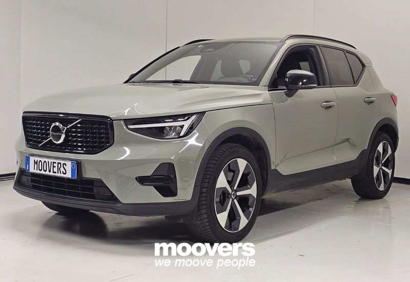 VOLVO XC40 B3 automatico Core