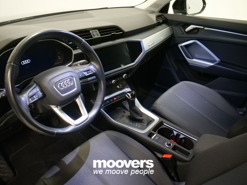 AUDI Q3 35 TDI S tronic Business Advanced
