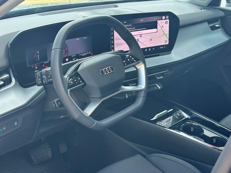 AUDI Q3 SPB TDI 110 kW S tronic Business Advanced