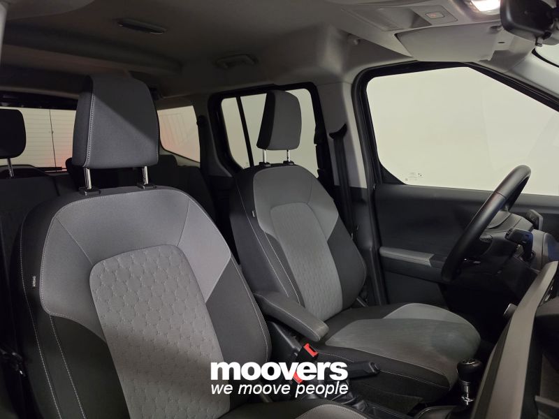 FORD Tourneo Courier 1.0 EcoBoost Titanium (IVA inclusa)
