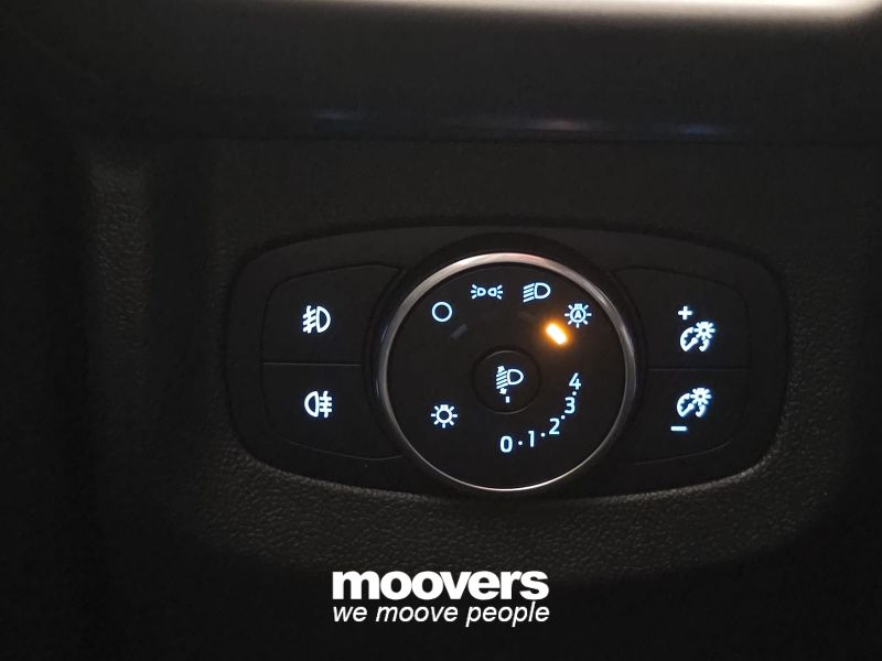 FORD Tourneo Courier 1.0 EcoBoost Titanium (IVA inclusa)