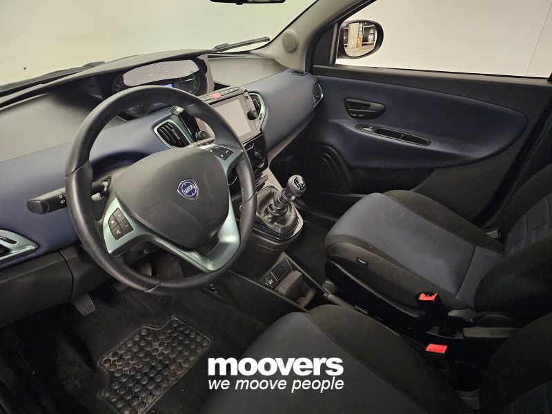 LANCIA Ypsilon 1.0 FireFly 5 porte S&S Hybrid Silver