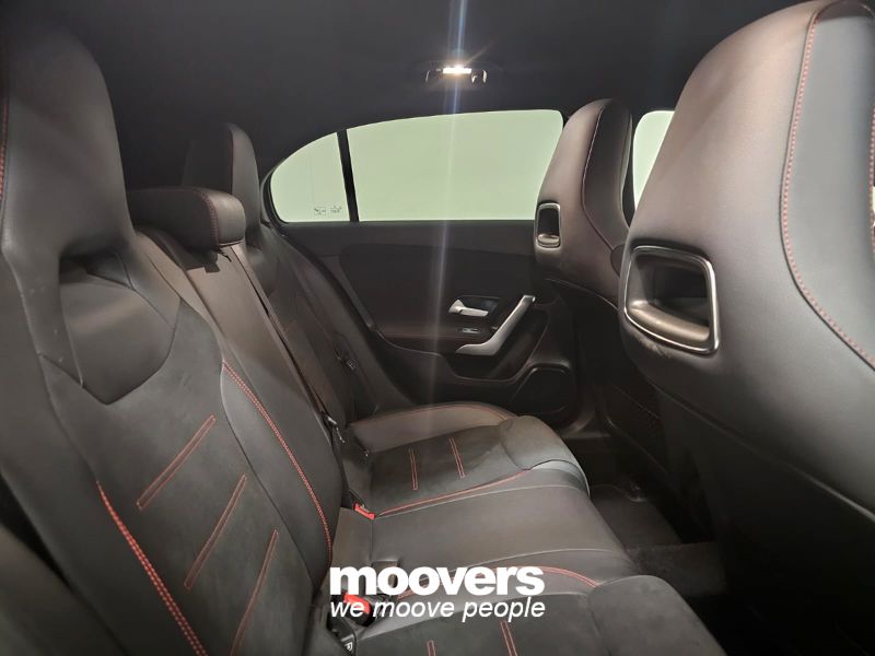 MERCEDES Classe A  180 Automatic Premium AMG Line