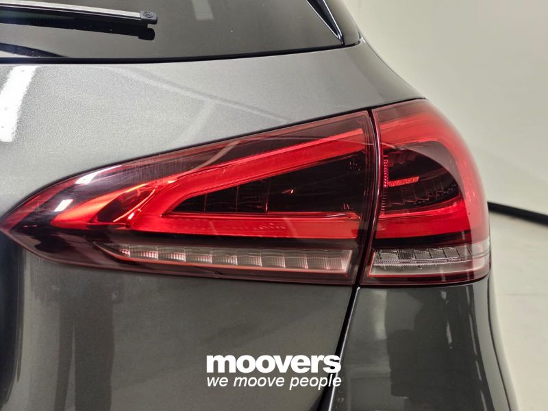 MERCEDES Classe A  180 Automatic Premium AMG Line