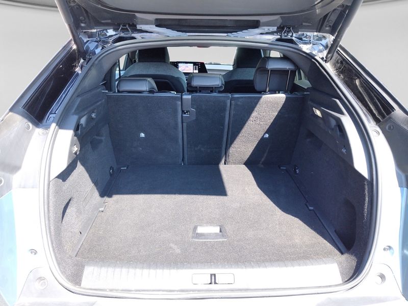 PEUGEOT 3008 Hybrid 136 e-DCS6 GT