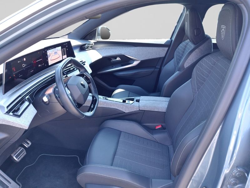 PEUGEOT 3008 Hybrid 136 e-DCS6 GT