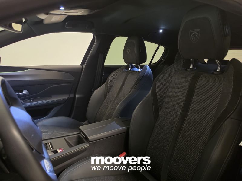 PEUGEOT 308 Hybrid 136 e-DCS6 GT