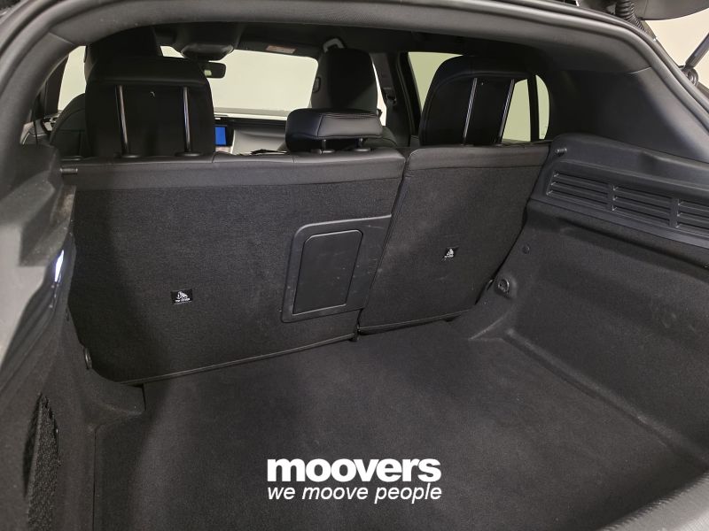 PEUGEOT 308 Hybrid 136 e-DCS6 GT