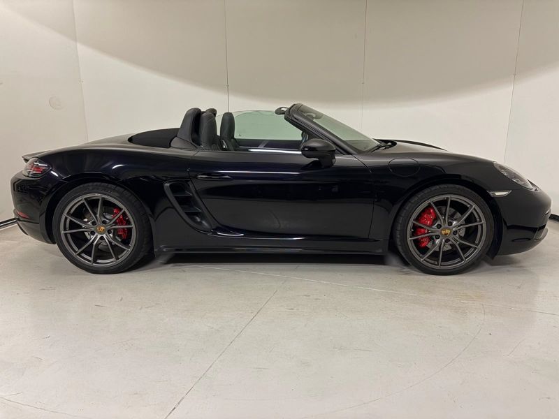 Porsche 718 Boxster 2.5 S 
