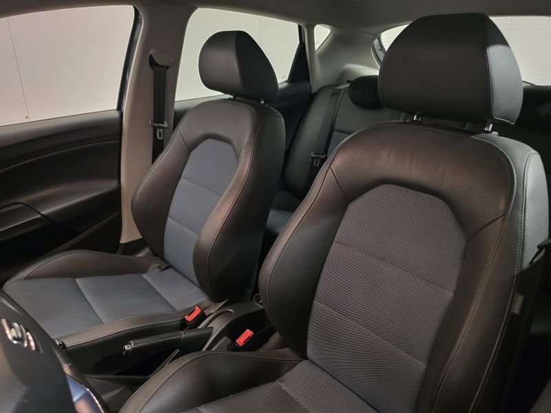 SEAT Ibiza 1.4 TDI 90 CV CR 5p. Connect Grey