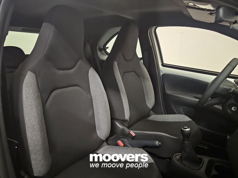 TOYOTA Aygo X 1.0 VVT-i 72 CV 5 porte Active