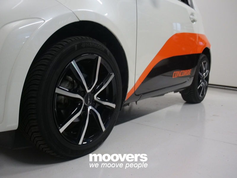 TOYOTA iQ 1.0 CVT Trend *INFOTAINEMENT*