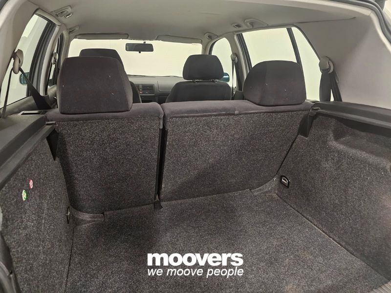 VOLKSWAGEN Golf 1.6 cat 5 porte Highline