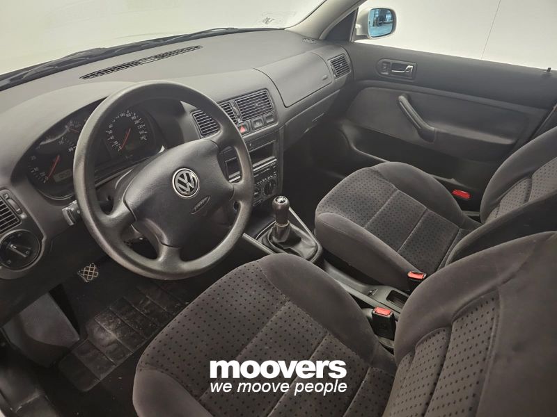 VOLKSWAGEN Golf 1.6 cat 5 porte Highline